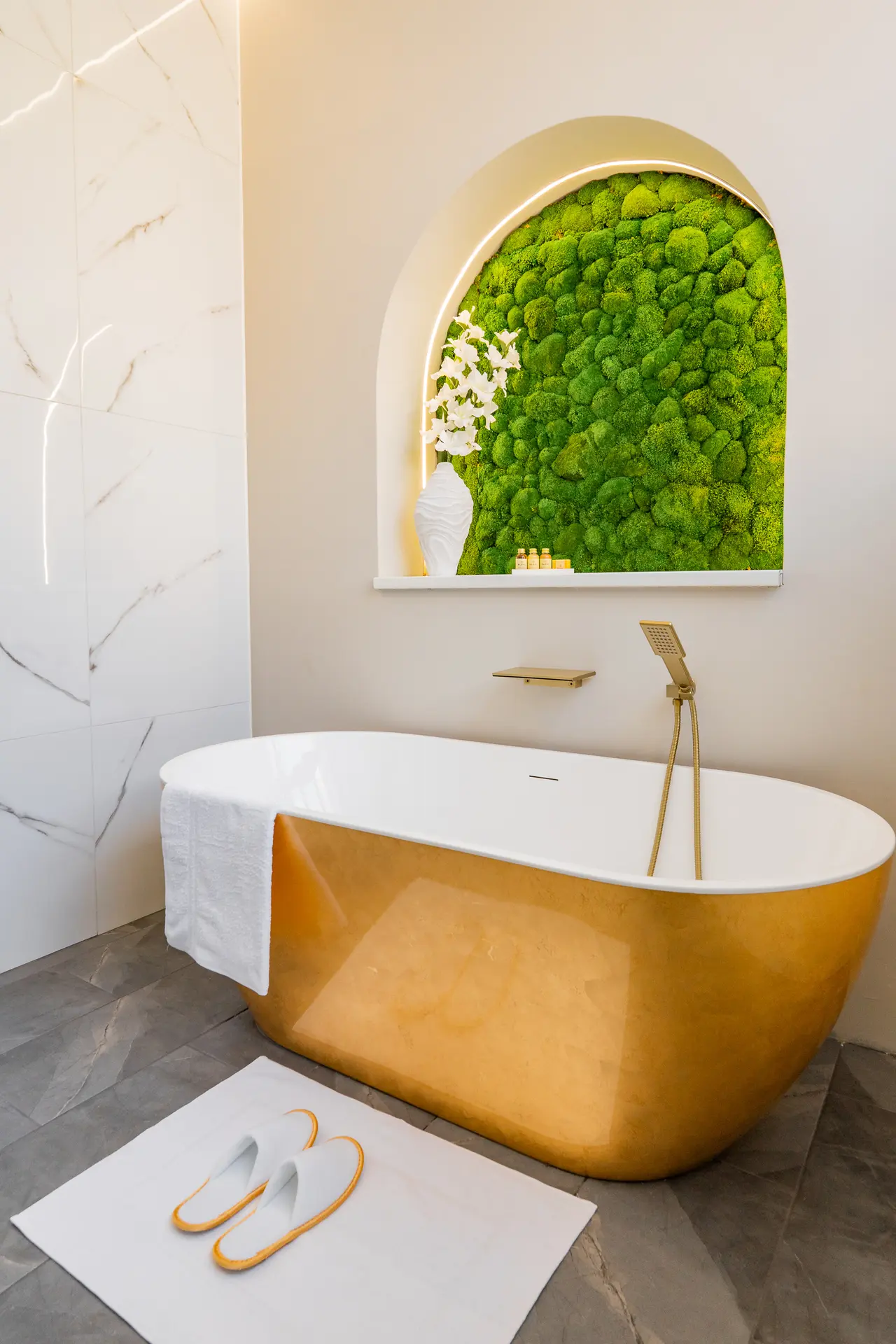 abovehotels Gallery22 image